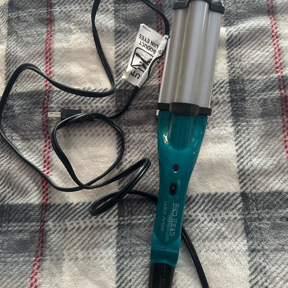 BedHead Teal Hair Waver